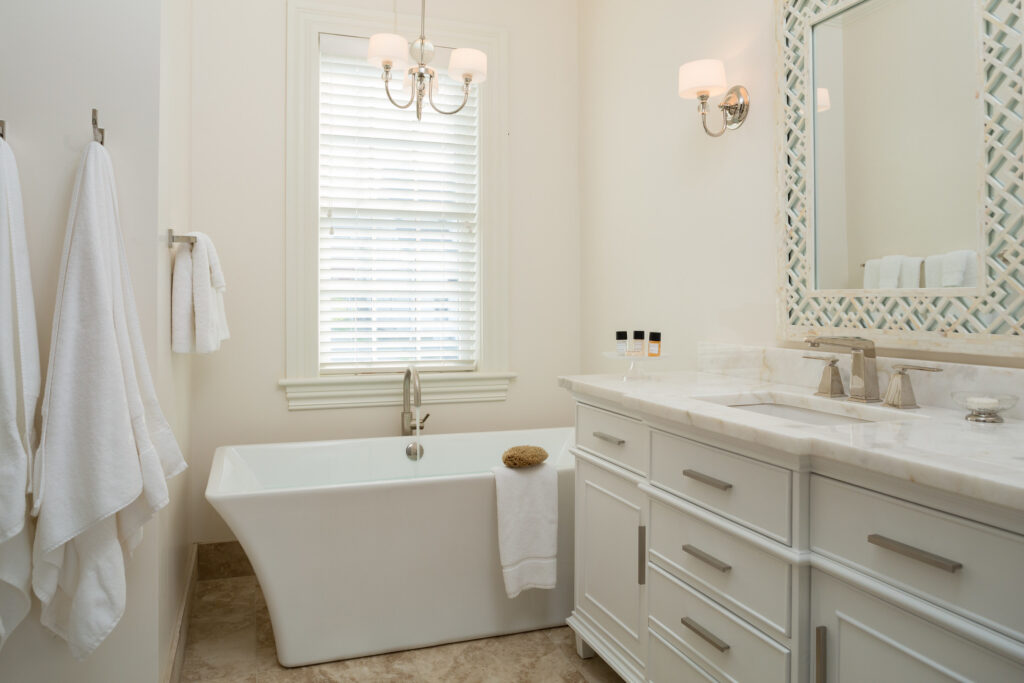 greenville maine hotels